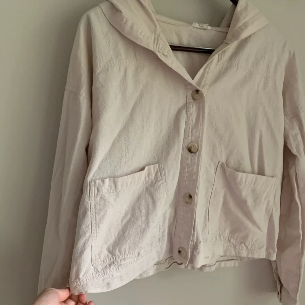 Lightweight Linen Jacket - Picture 2 of 6